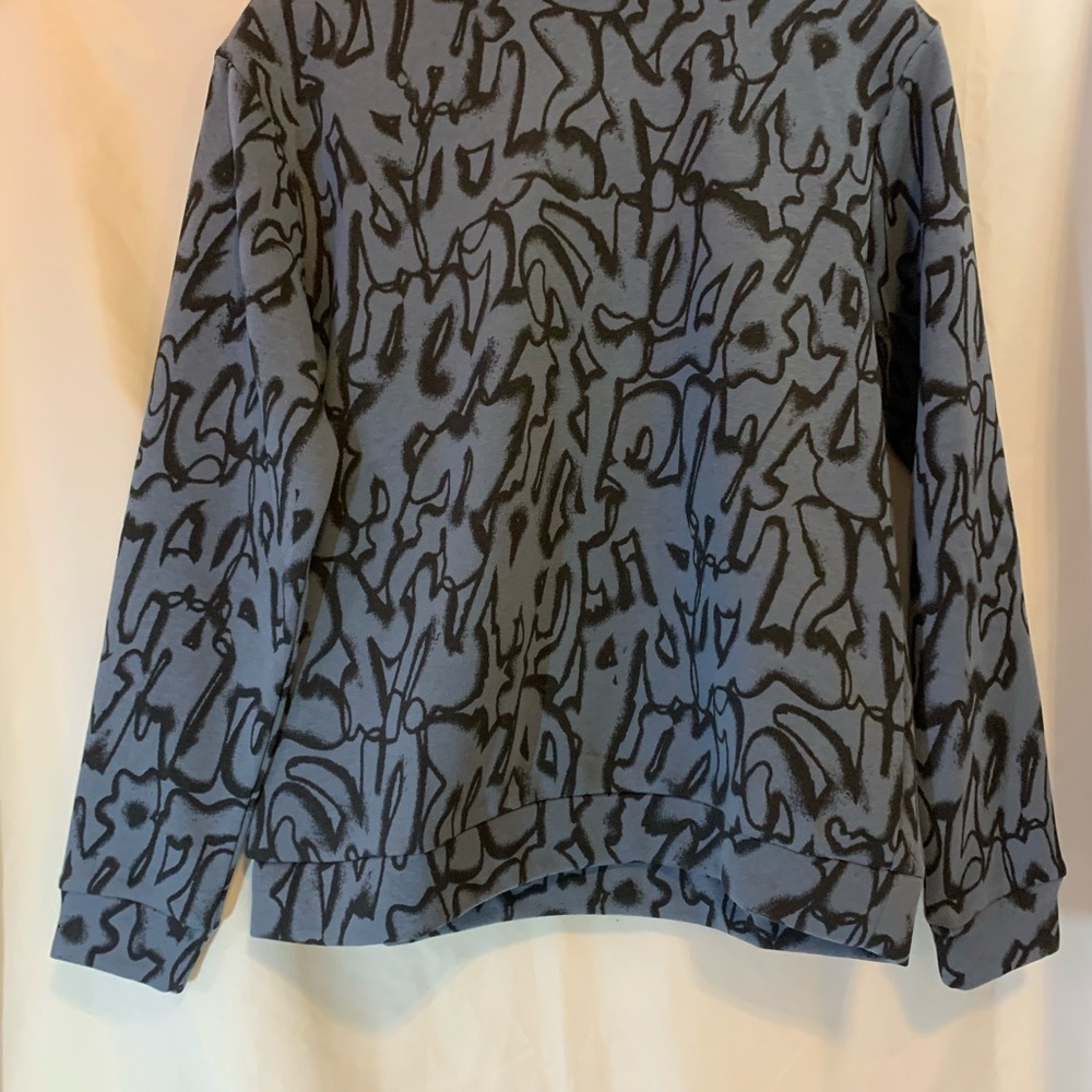 NWOT H & M Pullover Sweatshirt in Slate Blue and Black Youth Size 16/18